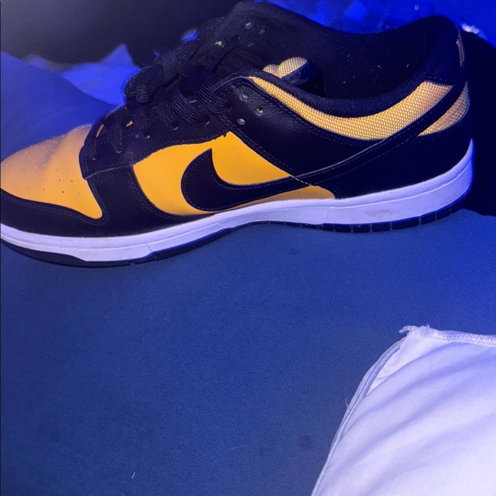 Nike Yellow and Black Dunk Sneakers Classic Design - Picture 3 of 5